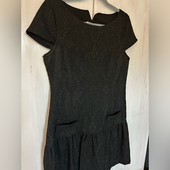 ZARA B&W Collection Dress Zips Up On Side Classic Look - Picture 1 of 8